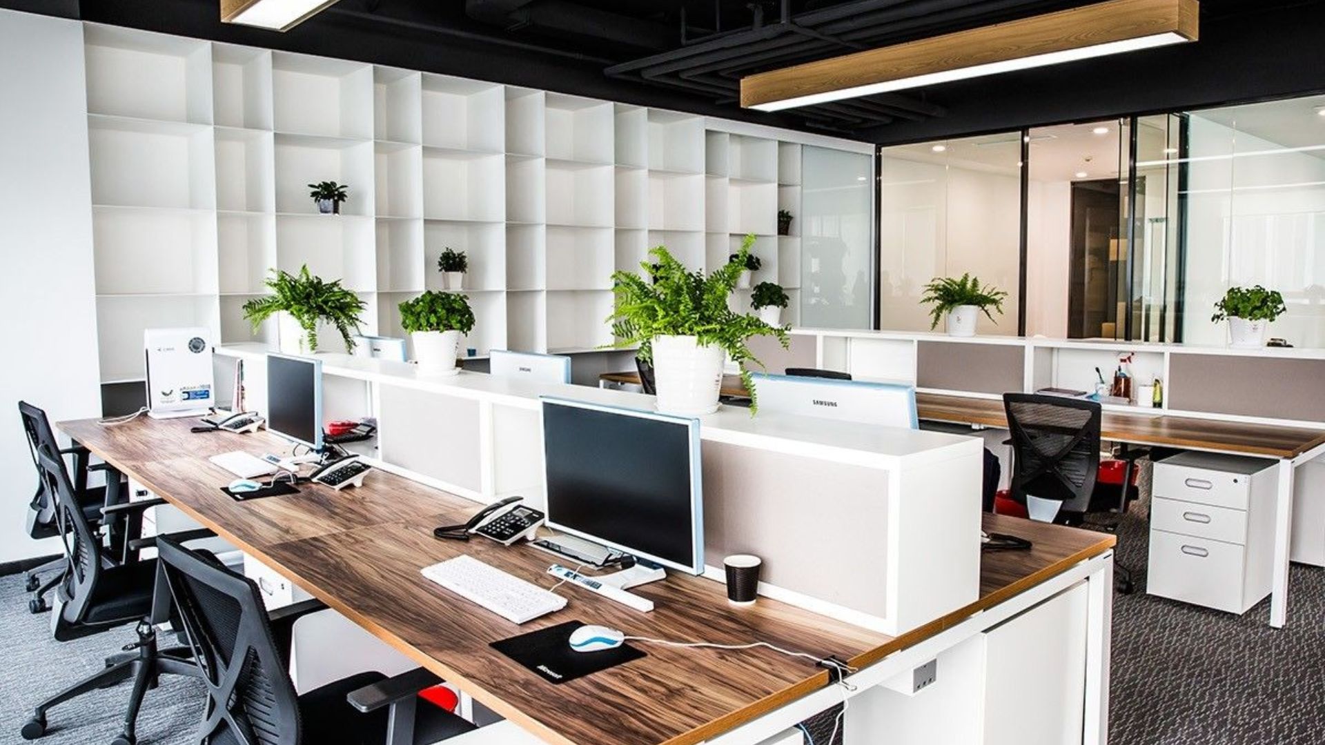 What are the Best Office Interior for Small Spaces